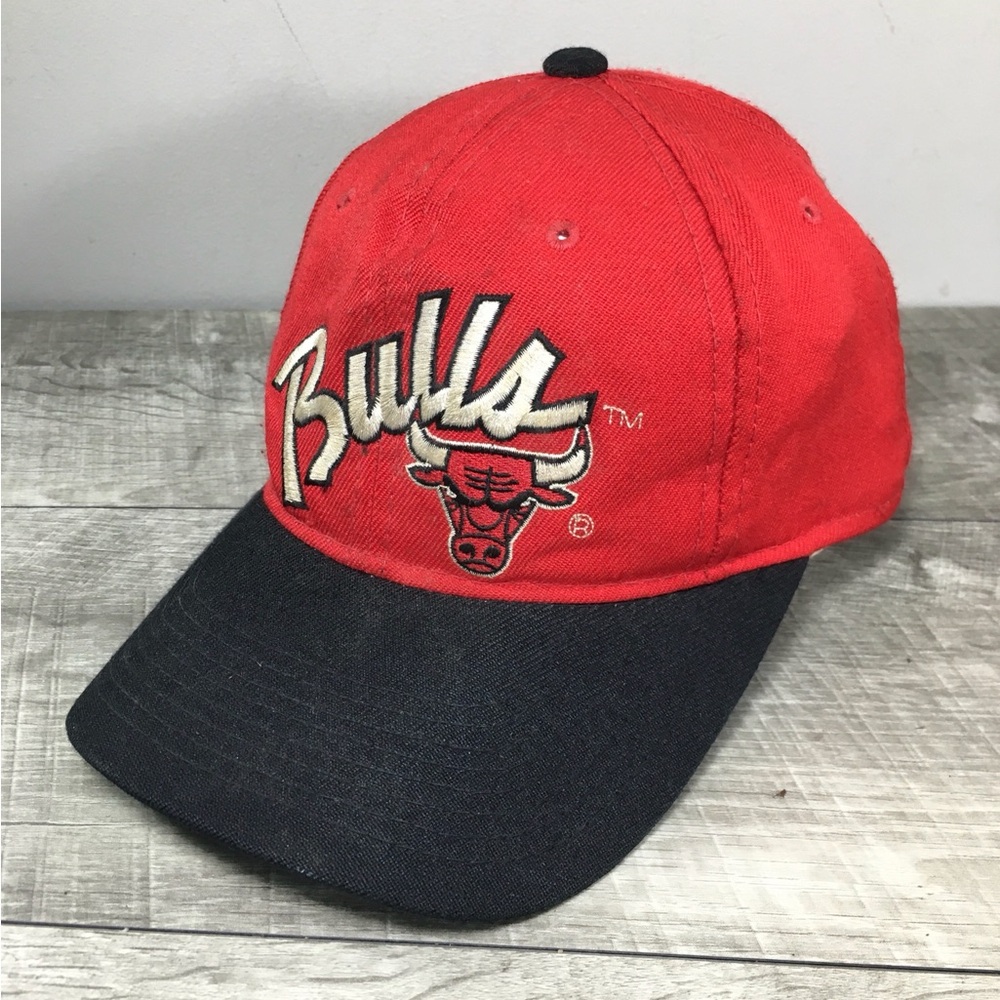 Vintage Chicago Bulls Red Script Sports Specialties Hat Cap Fitted Size 6 3/4